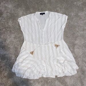 women’s white dress